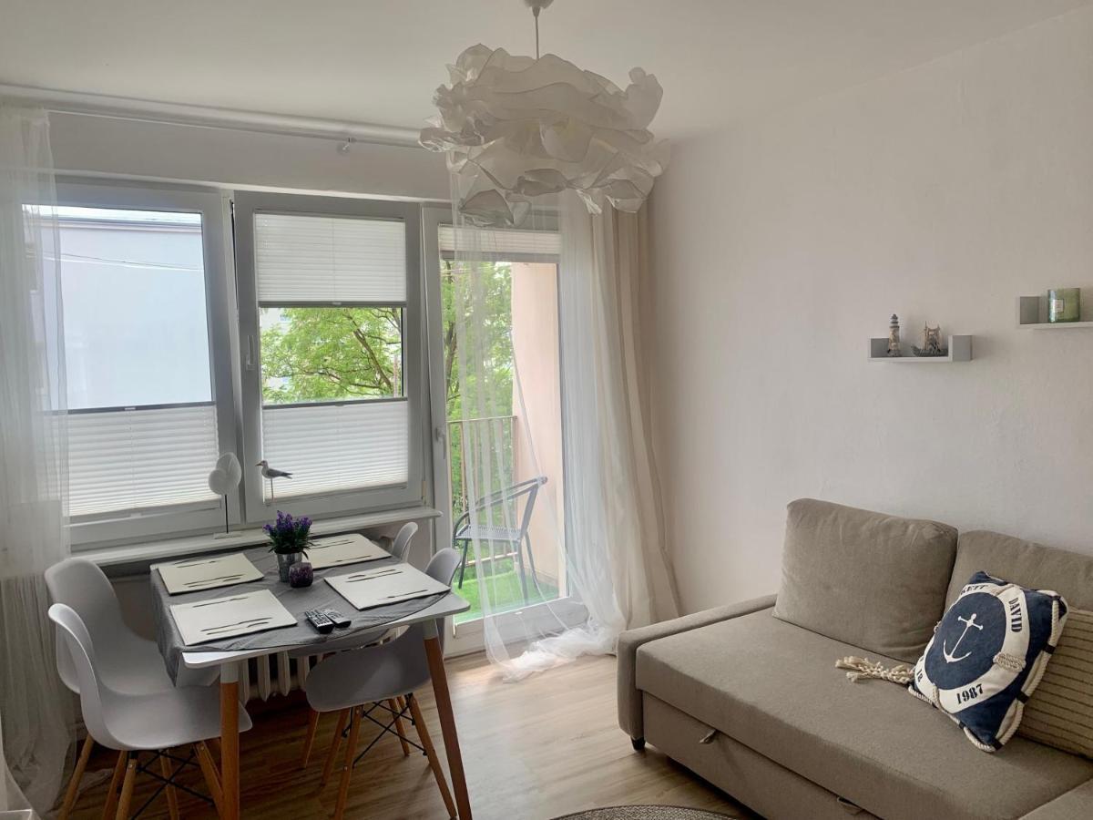 Wera - Klimatyczny Apartament 300 M Od Plazy Brzezno - Azw Gdańsk Eksteriør bilde