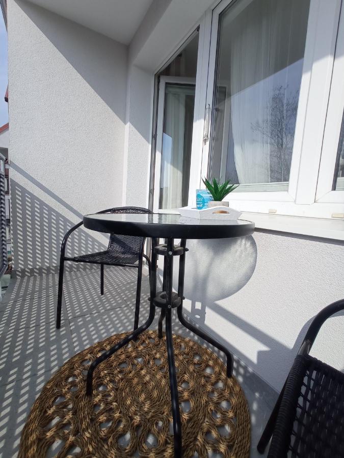 Wera - Klimatyczny Apartament 300 M Od Plazy Brzezno - Azw Gdańsk Eksteriør bilde